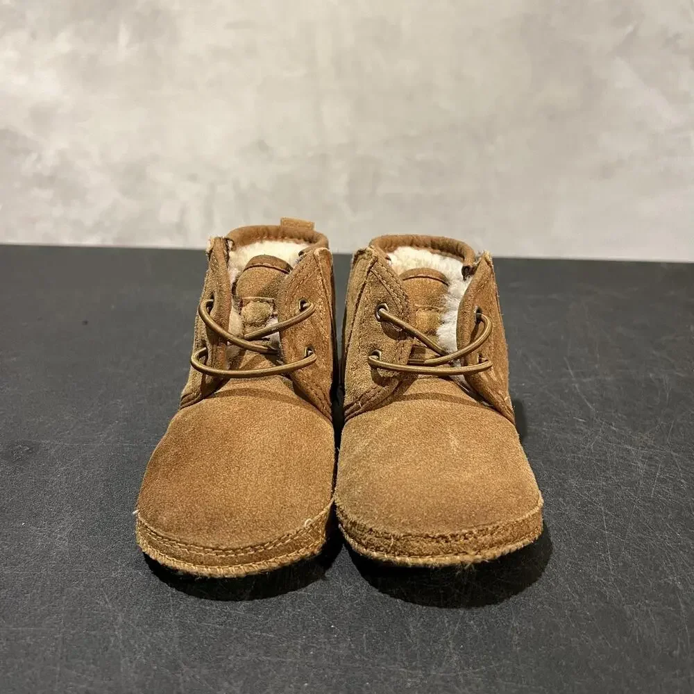 UGG Neumel Boots Infant Size 4/5c Chestnut Suede Shearling Chukka Bootie Crib